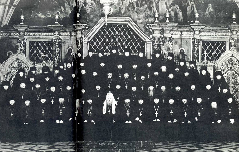 Братия Троице-Сергиевой Лавры с ее Священноархимандритом Святейшим Патриархом Пименом. 1973 год.