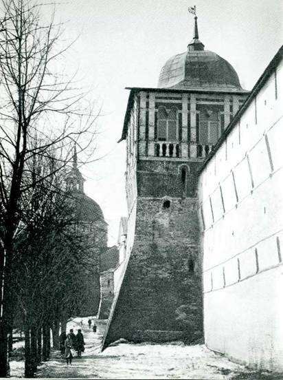 Луковая башня. XVI—XVIII вв.