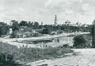 Вид центра города от Келарского пруда