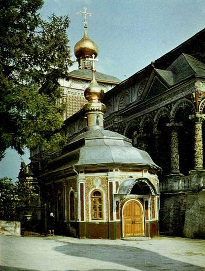 Михеевская церковь (1734) и Трапезная с церковью Сергия (1686—1692)